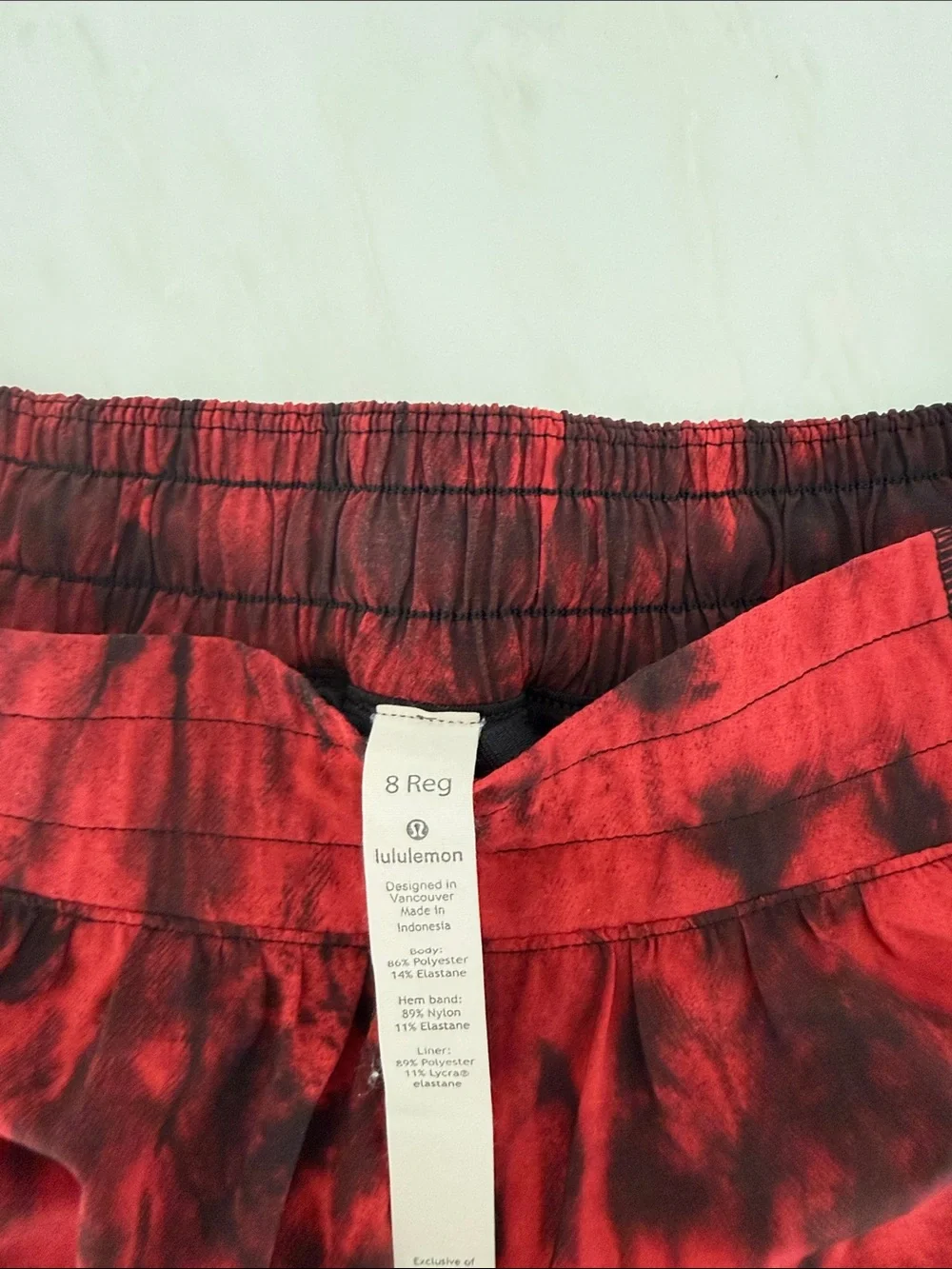 lululemon athletica Hotty Hot 2.5” low rise - Game Day Red Black Multi Size 8